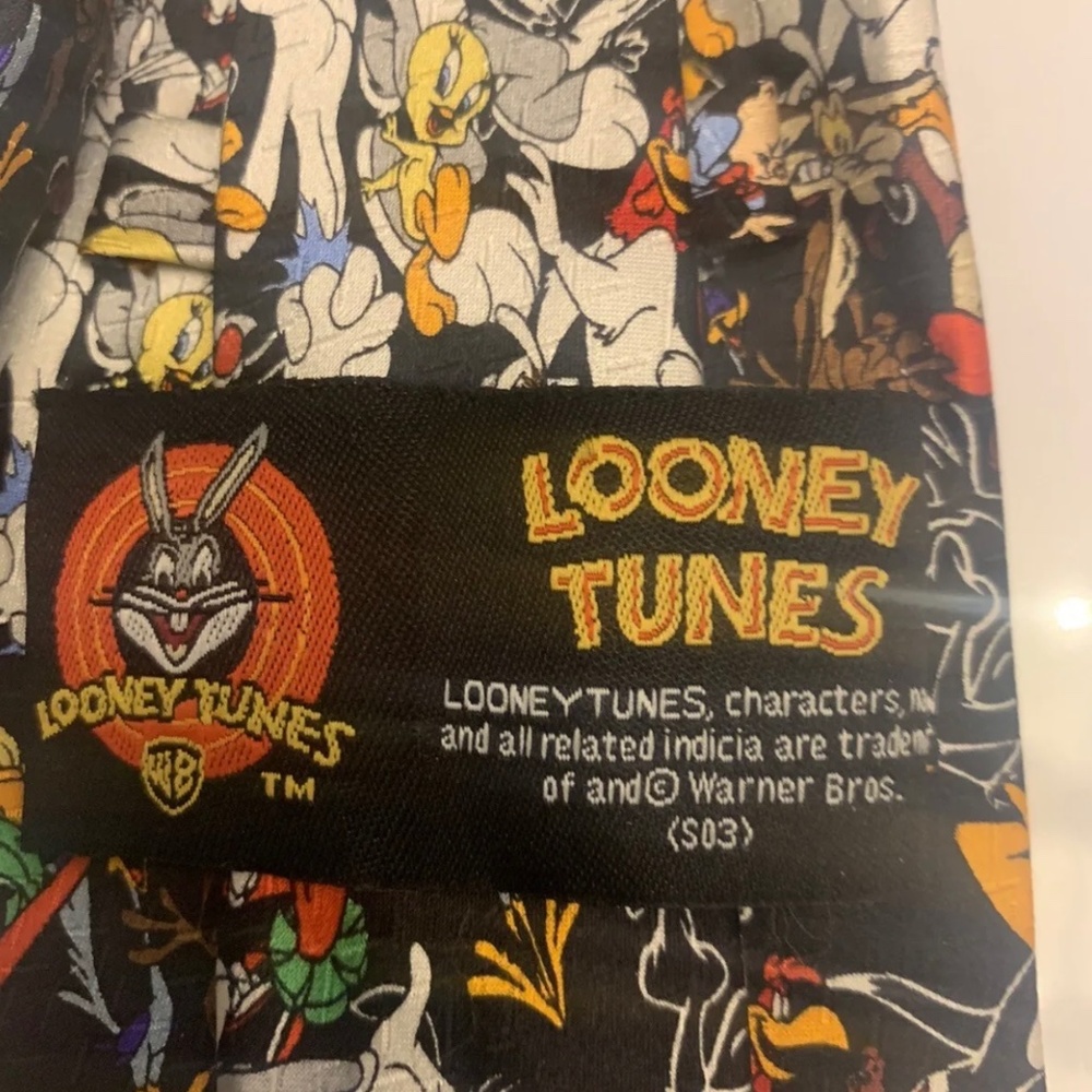 Vintage 2002 Warner Bros Looney Tunes Collage Neck Tie Bugs Bunny Daffy Duck Taz
